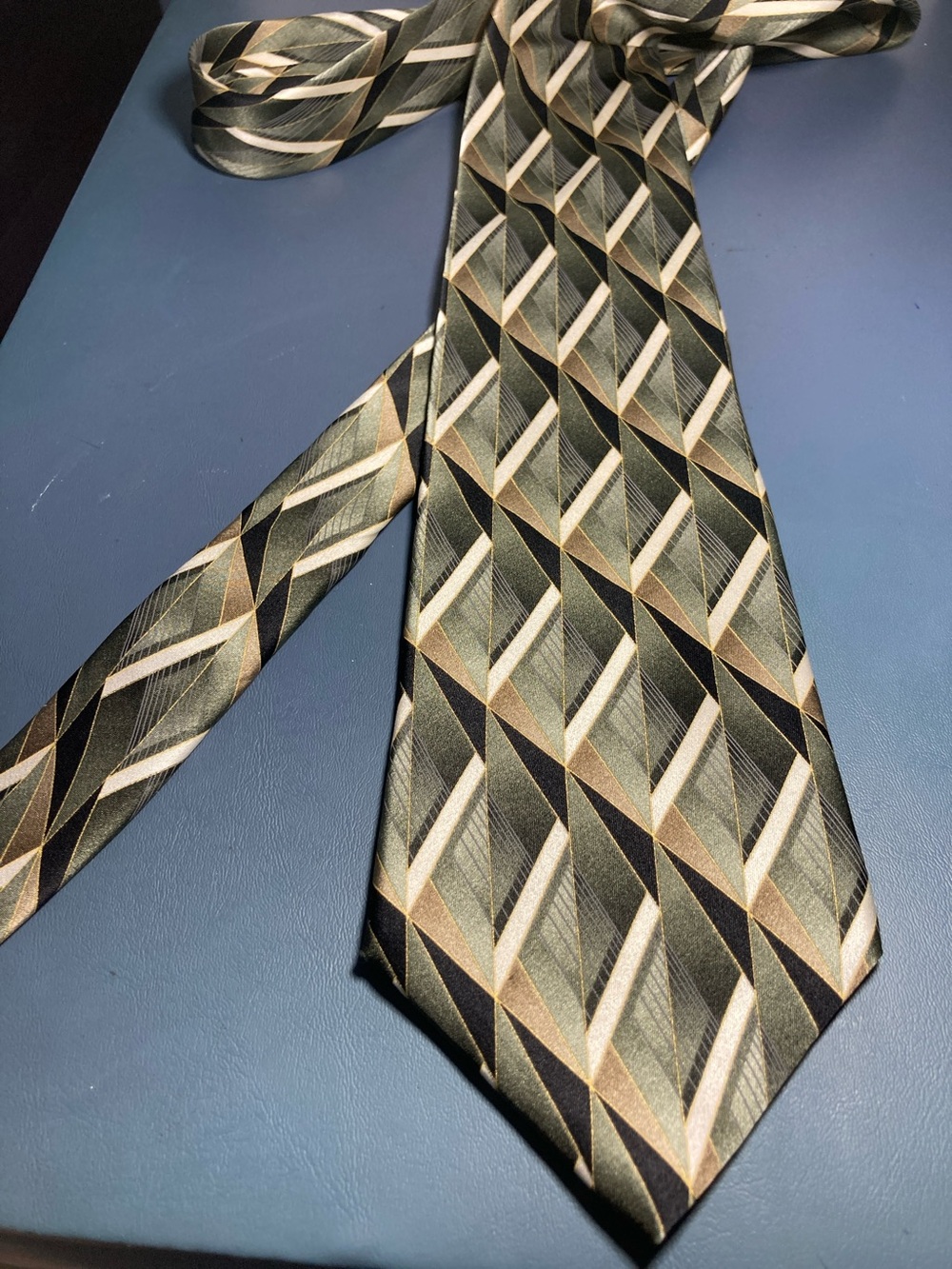Arrow Men's Olive, Black & Cream Geometric Silk Tie